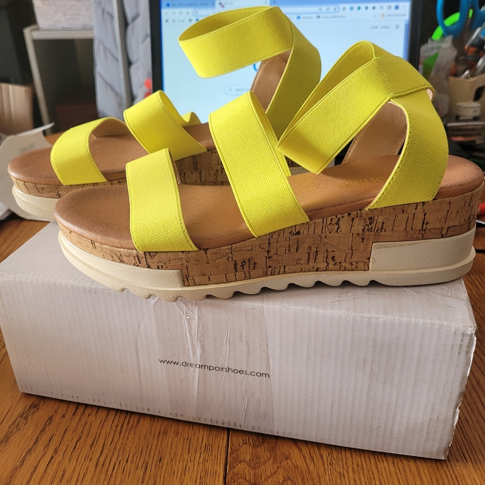 Ladies sandals